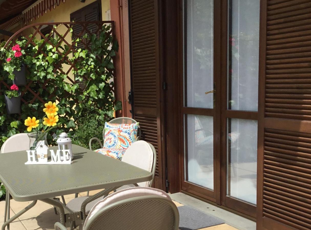 Apartamento Irina'S House With View On Like And Swimming Pool Riva di Solto Exterior foto